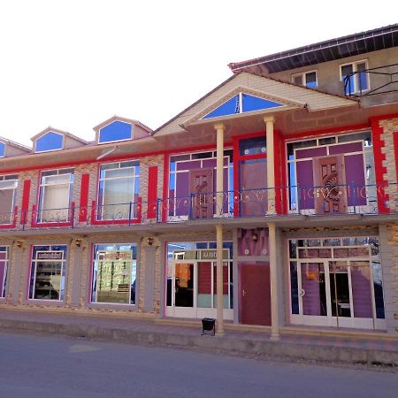 Tubram S Ailəvi Qonaq Evi Bed and Breakfast Şǝki Buitenkant foto