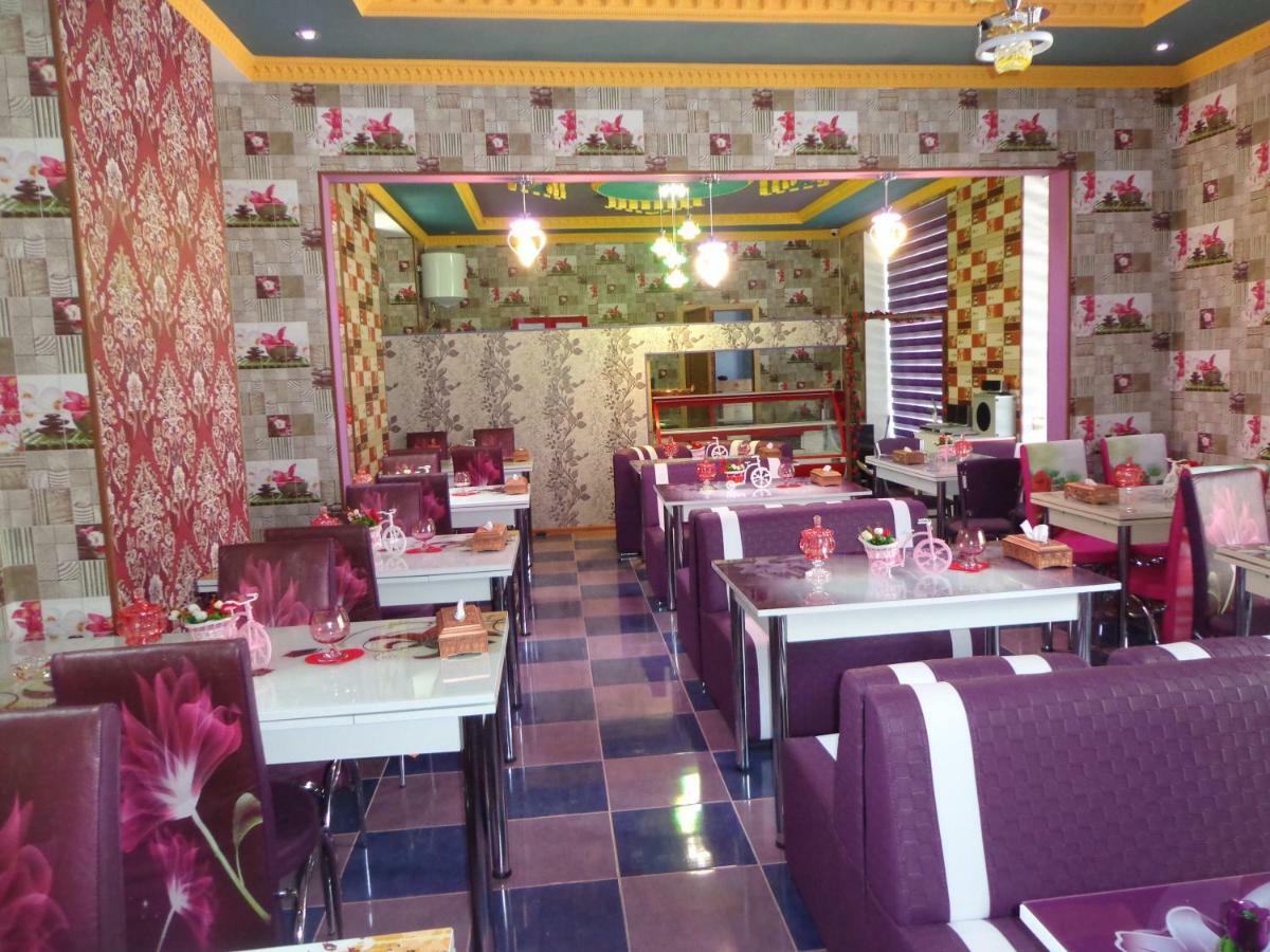 Tubram S Ailəvi Qonaq Evi Bed and Breakfast Şǝki Buitenkant foto
