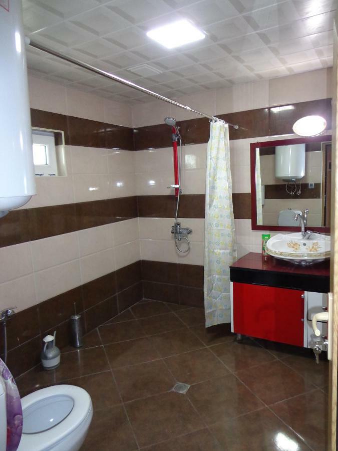 Tubram S Ailəvi Qonaq Evi Bed and Breakfast Şǝki Buitenkant foto